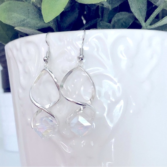 New Dangling Drop Glass Crystal Spiral Helix Twirling Twist Tangled Earrings - Picture 8 of 8